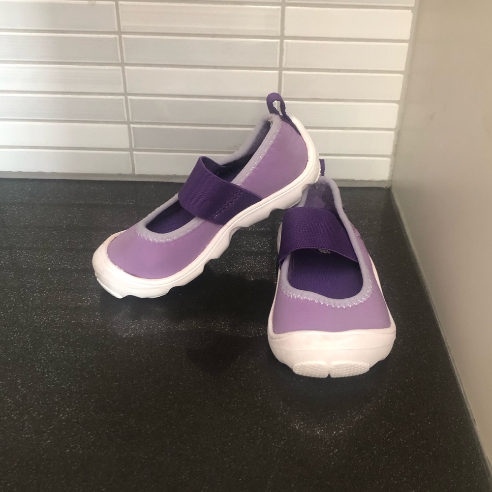 CROCS Duet Busy Day toddler Mary Janes